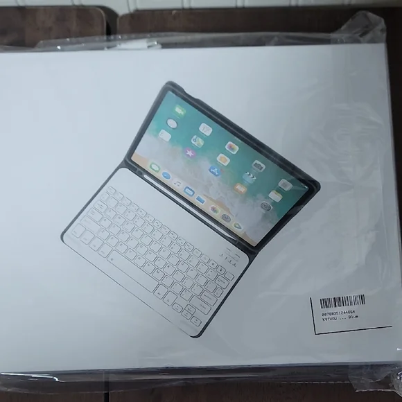 Light Blue Tablet Case with Keyboard - Picture 4 of 5